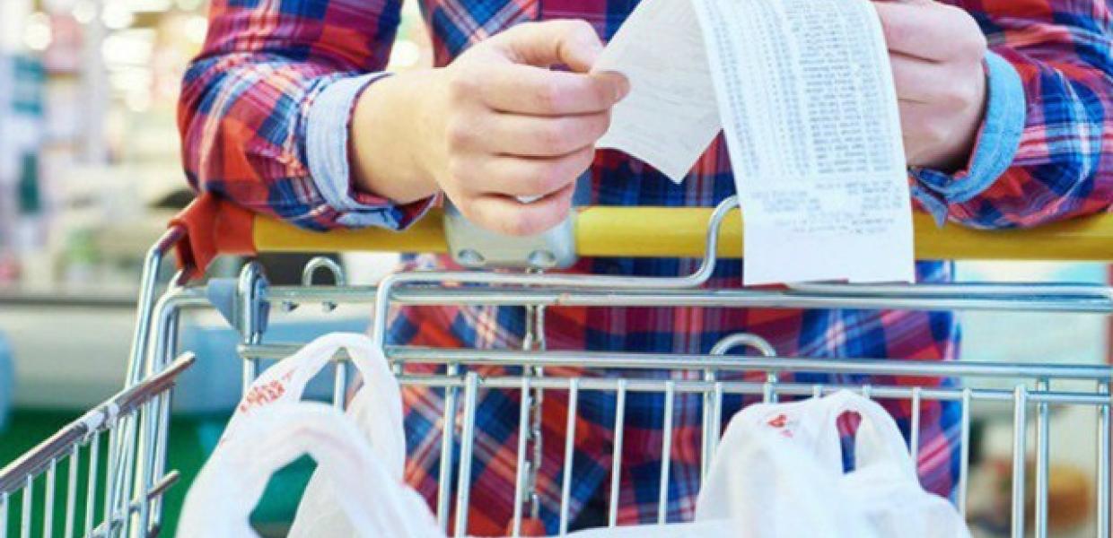 Ανησυχία για εκρηκτικό μίγμα ακρίβειας σε τρόφιμα και καύσιμα