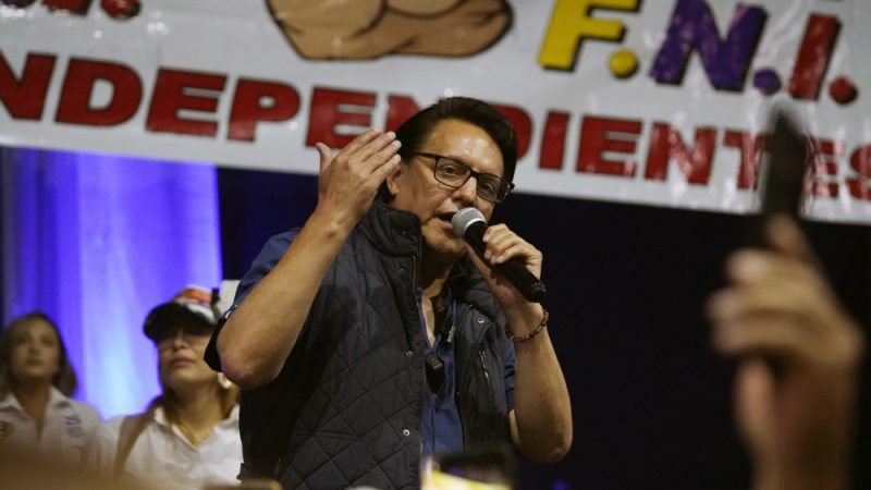 Ε.Ε.: Καταδικάζει τη δολοφονία του υποψηφίου για την προεδρία του Εκουαδόρ