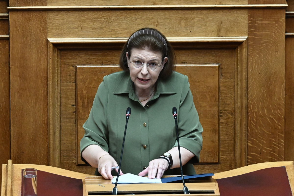 Η Μενδώνη βάλλει κατά του “αναξιόπιστου” Βρετανικού Μουσείου