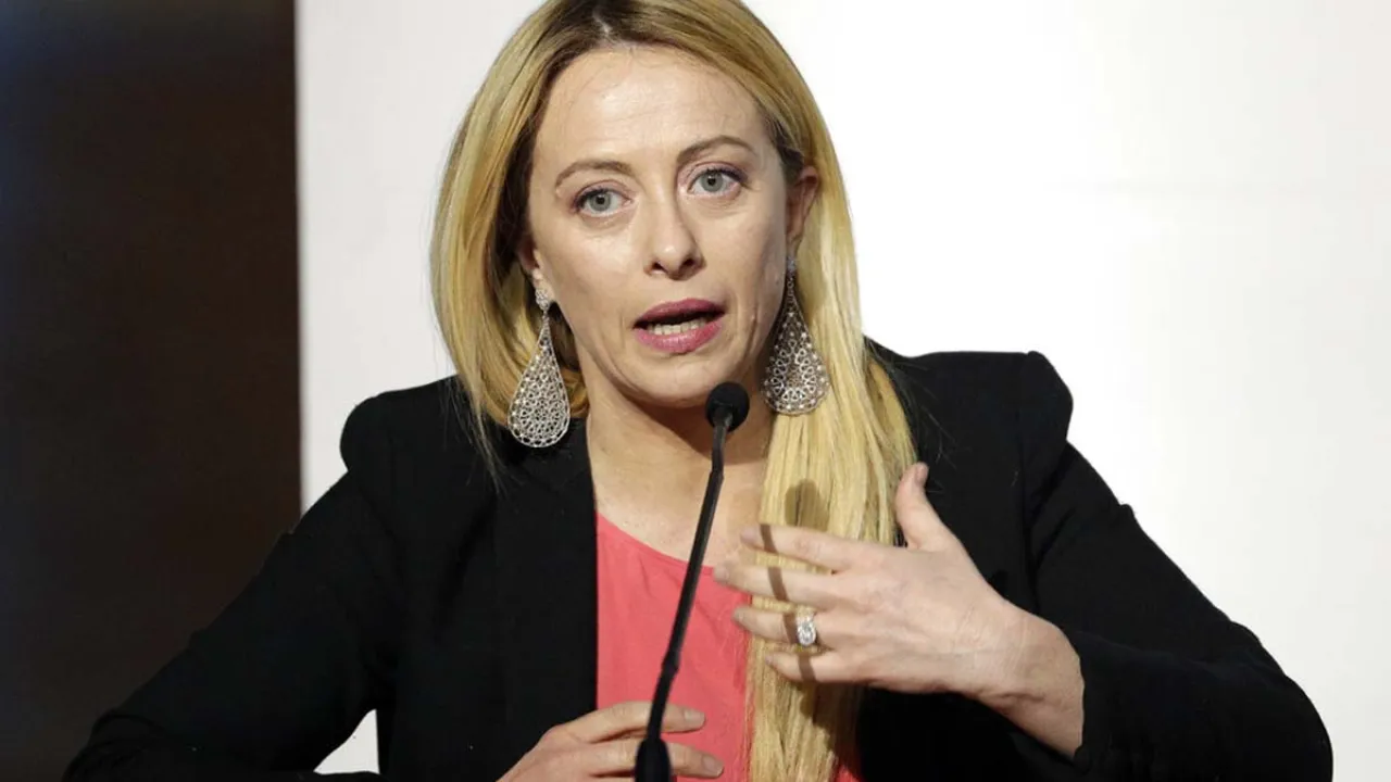 Ιταλία: Η Μελόνι υποθηκεύει το μέλλον της οικονομίας;