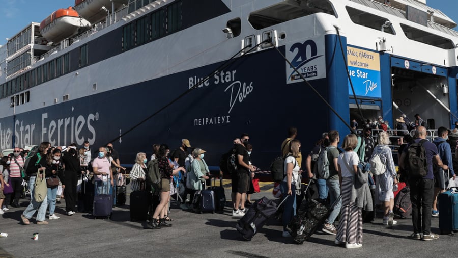 «Τσιμπάνε» τα εισιτήρια των πλοίων λόγω του νέου καθεστώτος ρύπων
