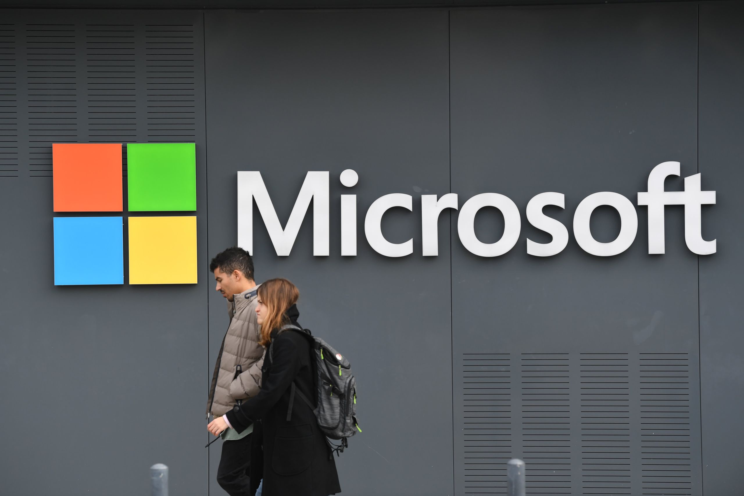 Microsoft: Παγώνει την επέκταση αδειών χρήσης λογισμικού για ρωσικές εταιρείες