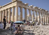 Λ. Μενδώνη: Τον Σεπτέμβριο ξεκινά το πρόγραμμα ζωνών επισκεψιμότητας στην Ακρόπολη