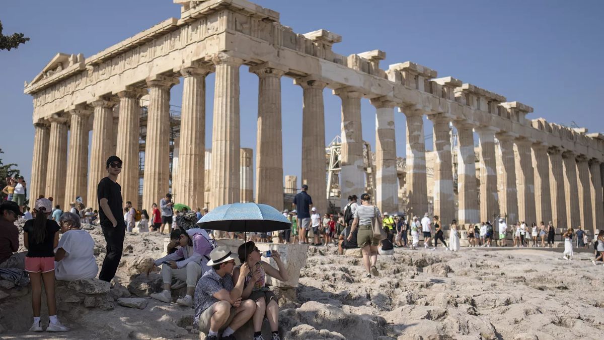 Λ. Μενδώνη: Τον Σεπτέμβριο ξεκινά το πρόγραμμα ζωνών επισκεψιμότητας στην Ακρόπολη