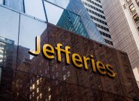 Jefferies: Νέες τιμές στόχοι για τις ελληνικές τράπεζες –  Τι κοιτούν πλέον οι επενδυτές