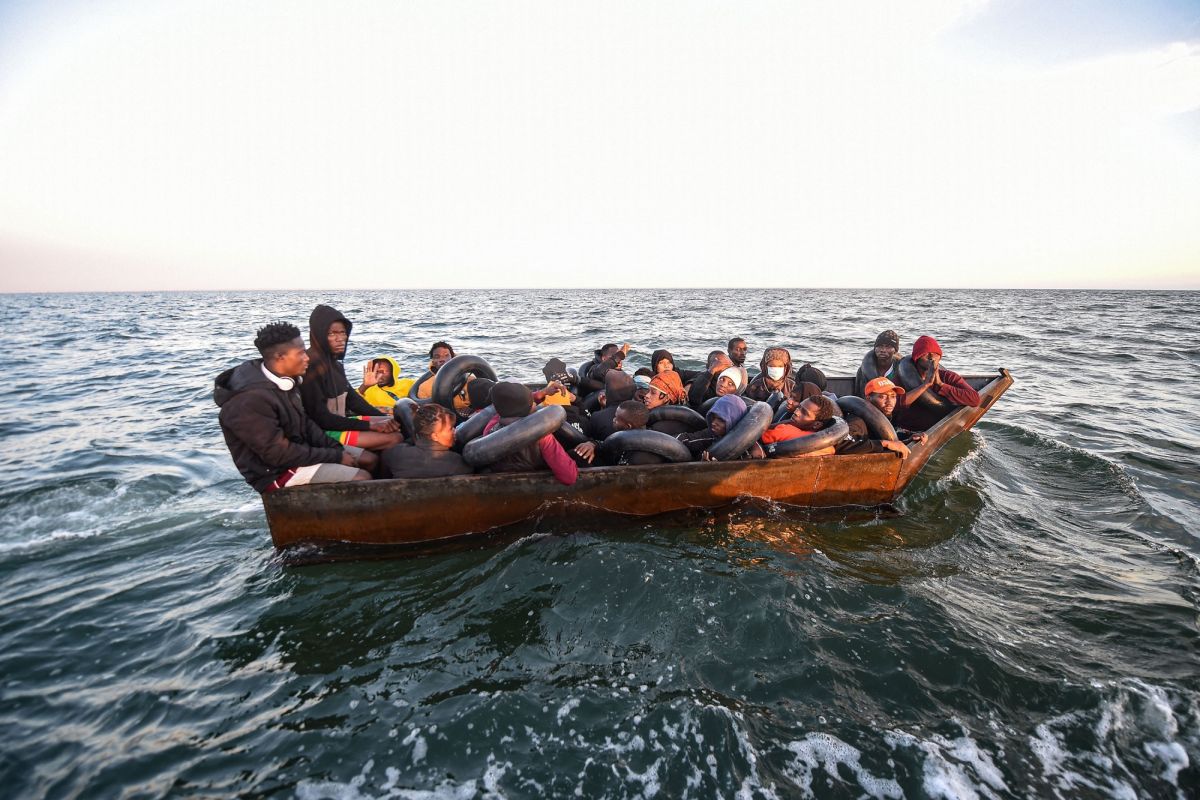 Μετανάστες: 27 σοροί βρέθηκαν την Τρίτη στα σύνορα Τυνησίας – Λιβύης