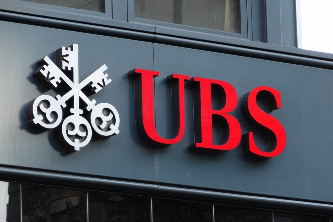 UBS: Προβλέπει ανάπτυξη 3% στην Ελλάδα το 2024 – 2025 [vid]