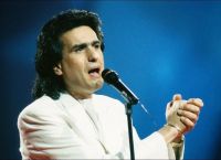 Toto Cutugno: Πέθανε ο ερωτικός ερμηνευτής του πασίγνωστου τραγουδιού “Un Italiano vero” Toto Cutugno: Πέθανε ο ερωτικός ερμηνευτής του πασίγνωστου τραγουδιού “Un Italiano vero”