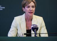 Αλεξάνδρα Σδούκου στο pagenews.gr: Νέο ρυθμιστικό πλαίσιο για τόνωση των επενδύσεων σε ΑΠΕ