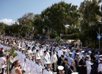 Πού γιορτάζει το Πάσχα του Καλοκαιριού η πολιτική και πολιτειακή ηγεσία