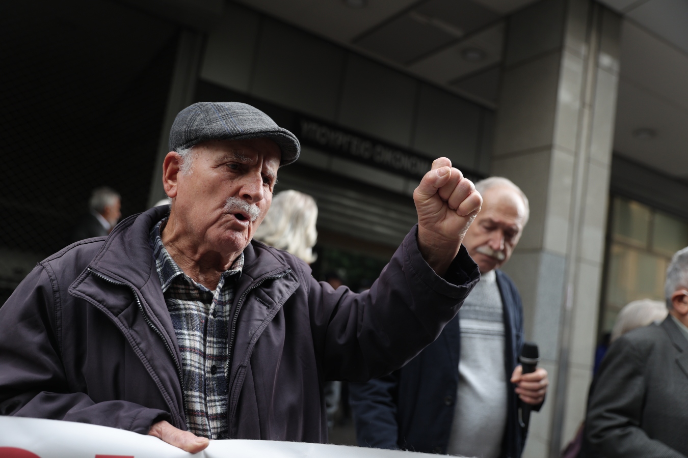 Συντάξεις: Πώς θα χορηγούνται οι συντάξεις σε όσους έχουν χρέη – Τι δηλώνει ο Τσακλόγλου