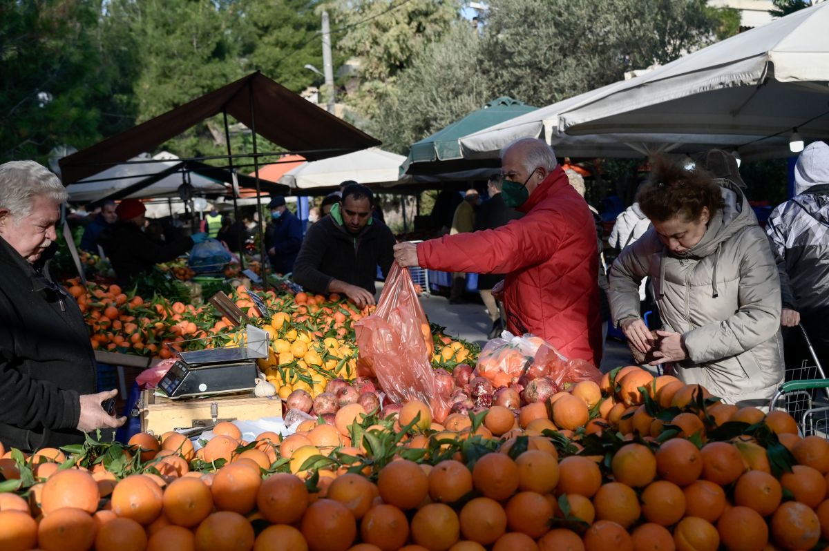 Οι πυρκαγιές αναζωπυρώνουν τον πληθωρισμό των τροφίμων -Σε ποια προϊόντα έρχονται αυξήσεις