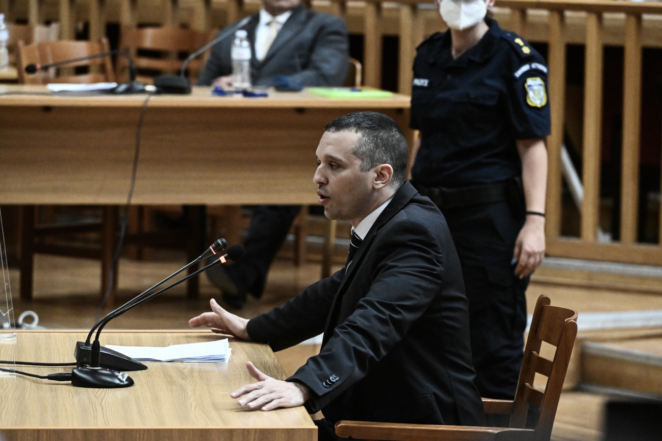 Οι «Σπαρτιάτες» δηλώνουν ότι «διαφωνούν σε πολλά», αλλά… στηρίζουν Κασιδιάρη