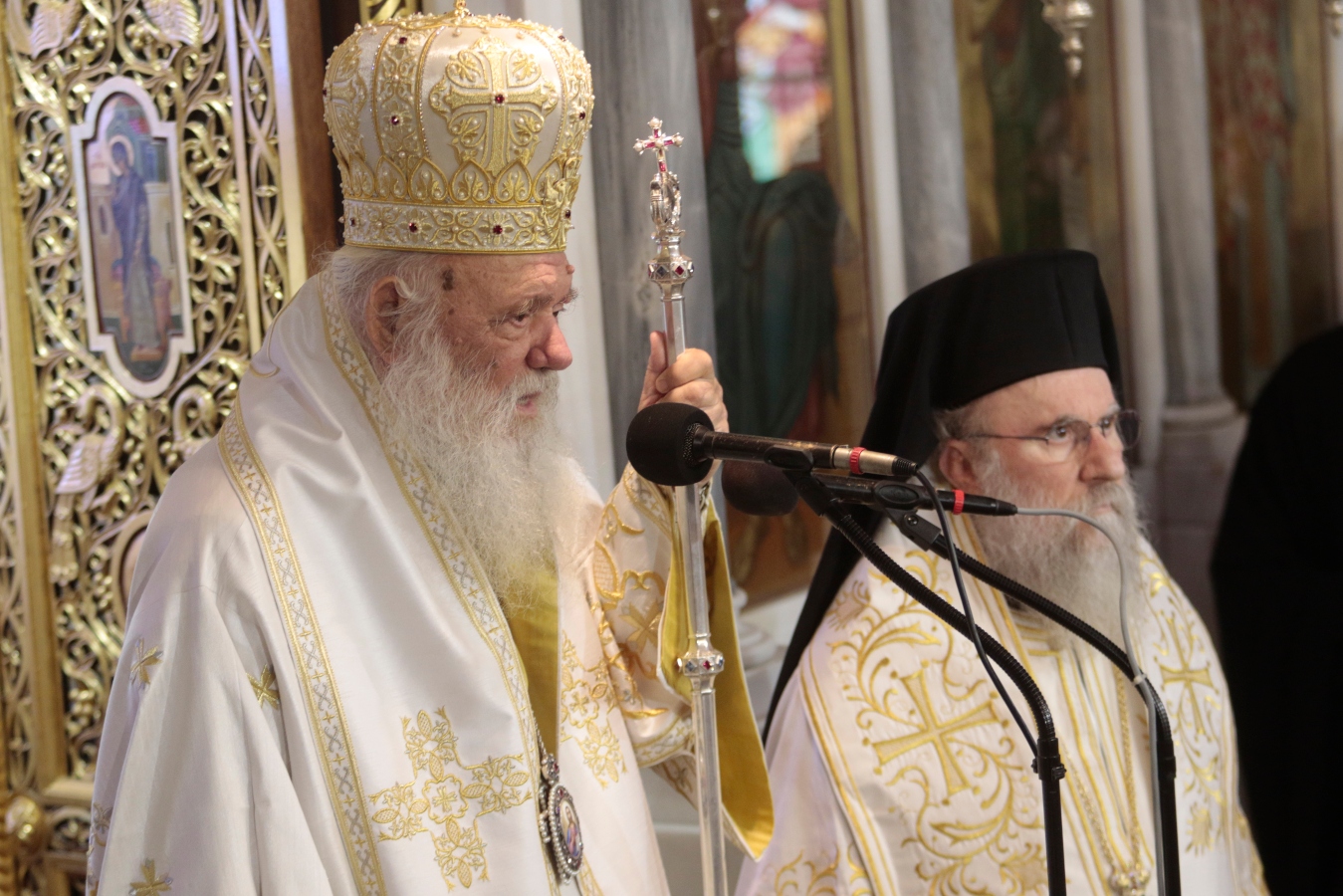 Ιερώνυμος για νέες ταυτότητες: Να έχουμε εμπιστοσύνη στην Εκκλησία και να μην δρούμε παρορμητικά