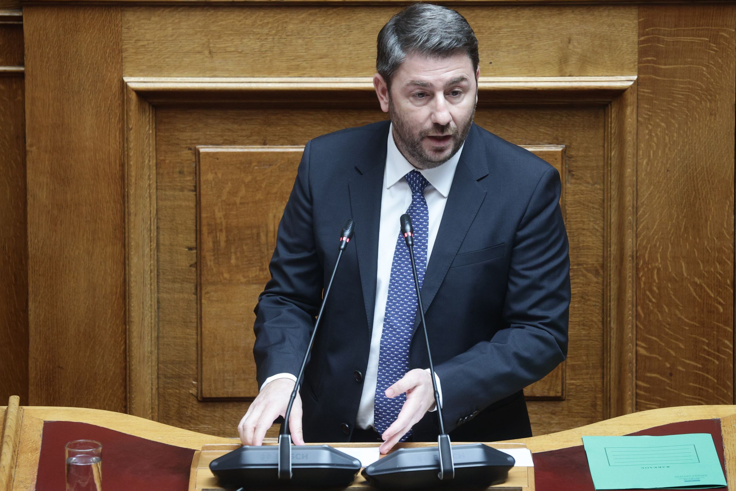 ΠΑΣΟΚ: Πρωτοβουλία για απαγορευτικό σε Κασιδιάρη