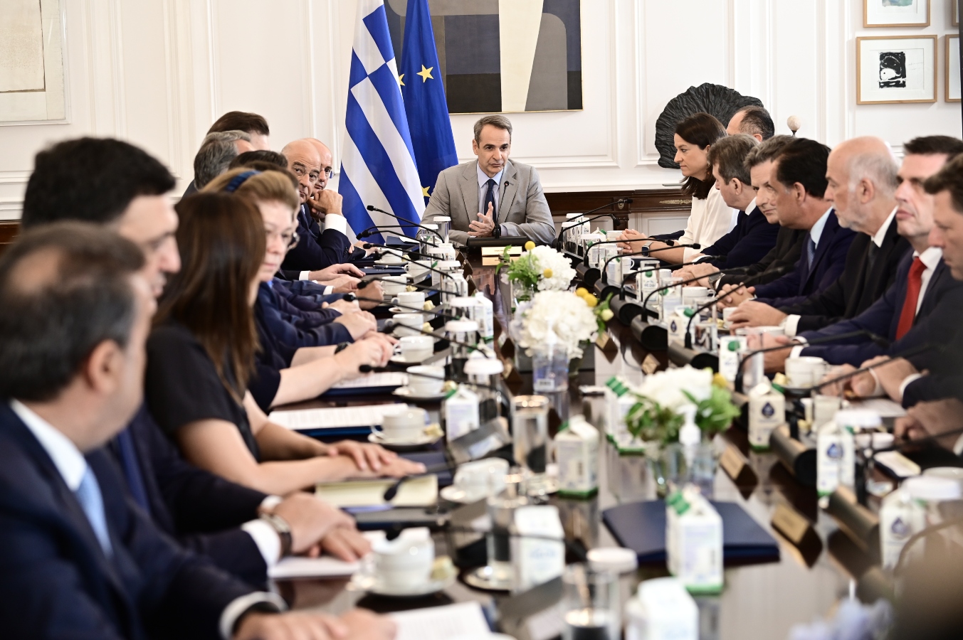 Το δύσκολο καλοκαίρι της Κυβέρνησης