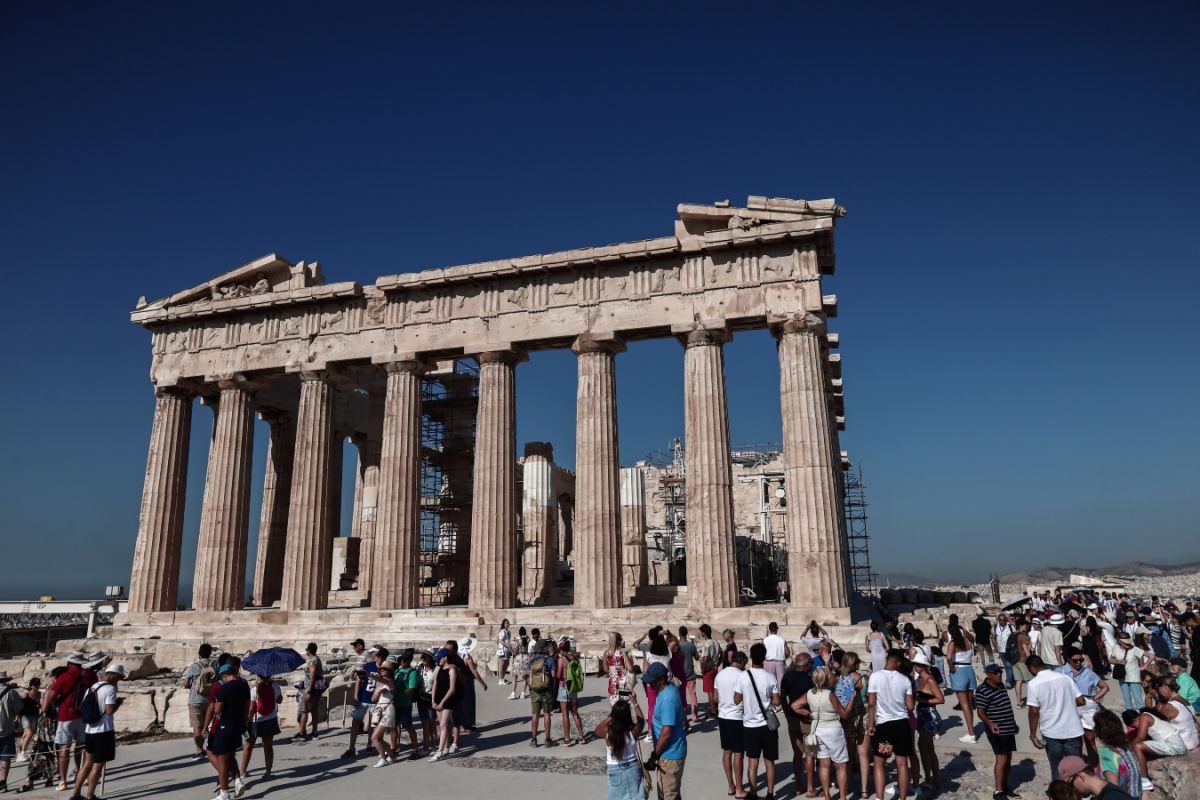Ξεπερνούν το ένα εκατομμύριο οι προγραμματισμένες αεροπορικές θέσεις την εβδομάδα του Δεκαπενταύγουστου