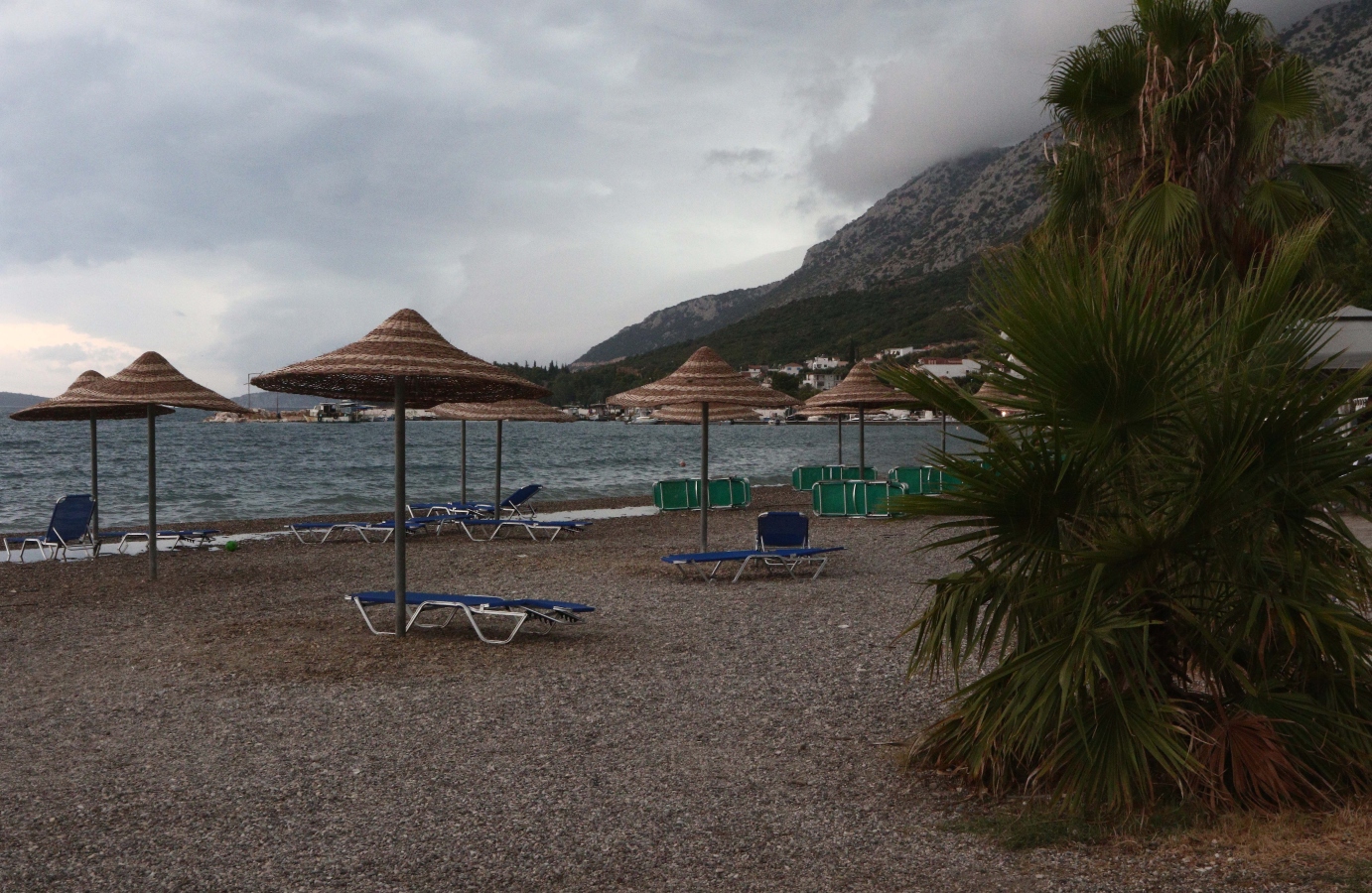 «Σφυροκόπησε» την δυτική Ελλάδα η κακοκαιρία Petar: Δρόμοι «ποτάμια» και κατολισθήσεις