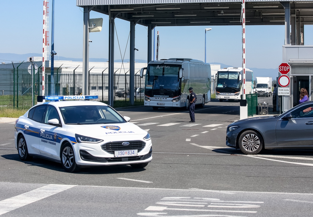 ΑΕΚ: Έφτασε η αποστολή στο Ζάγκρεμπ με ισχυρή αστυνομική δύναμη