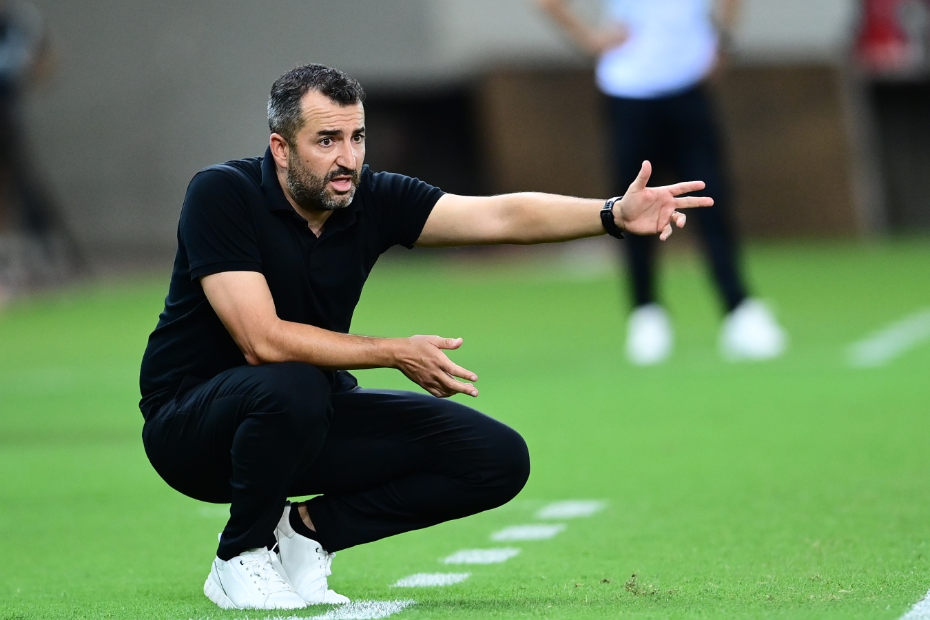 Οι «ερυθρόλευκοι» ψάχνονται για τα καλά για φορ και εξτρέμ!