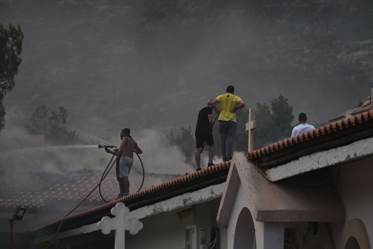 Mt. Parnitha fire has subsided, but firefighting efforts will continue overnight