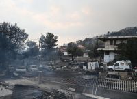 Φωτιά στην Πάρνηθα: Νέο μέτωπο στον Αυλώνα – Απειλεί τον Εθνικό Δρυμό από τα βόρεια
