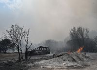 Αναζωπύρωση στην Πάρνηθα – Κοντά στο Φρούριο της Φυλής