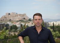 ΕΦ.ΣΥΝ για Κασσελάκη: Ο «θείος» απ’ το Σικάγο που ήρθε να σώσει τον ΣΥΡΙΖΑ απ’ την… Αριστερά! ΕΦ.ΣΥΝ για Κασσελάκη: Ο «θείος» απ’ το Σικάγο που ήρθε να σώσει τον ΣΥΡΙΖΑ απ’ την… Αριστερά!