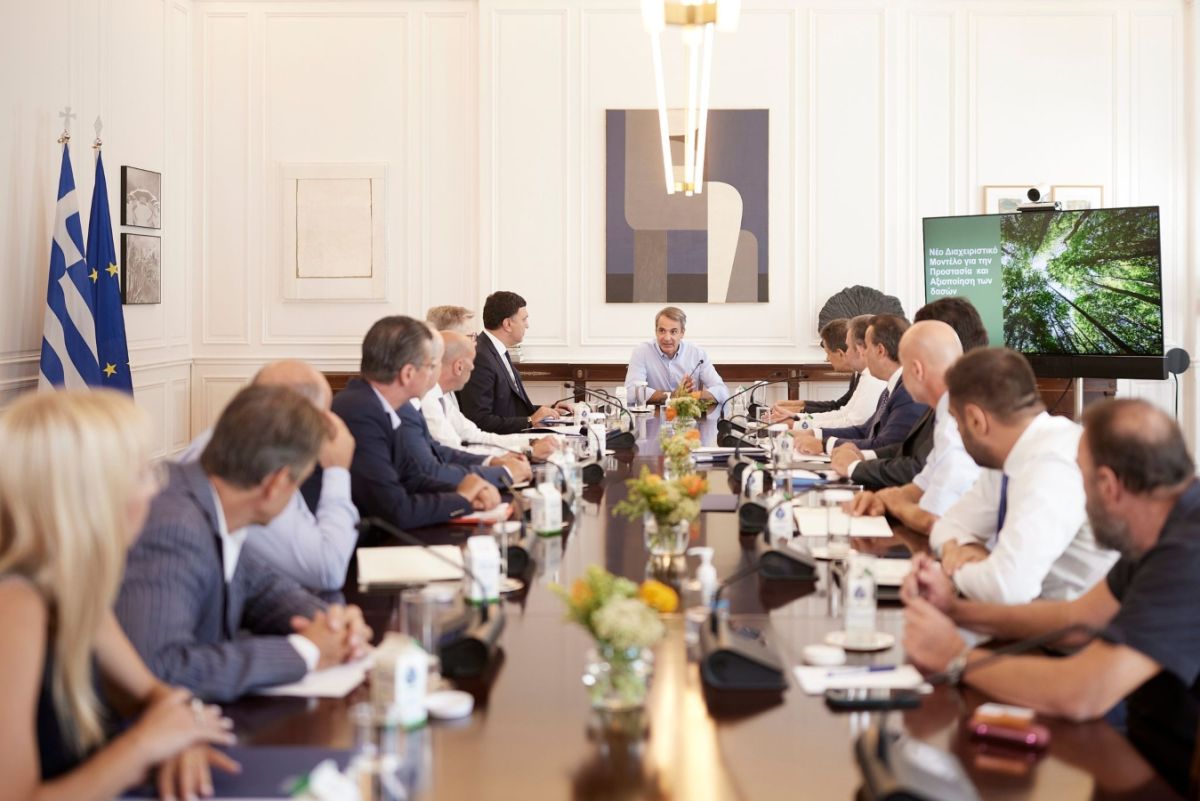 Σύσκεψη στο Μαξίμου για την αποκατάσταση δασών Έβρου και Πάρνηθας:Αποζημιώσεις, άμεσα τα αντιδιαβρωτικά έργα