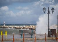 ΔΕΛΤΙΟ ΚΑΙΡΟΥ για Κυριακή 13/8 Περιμένουμε λίγες νεφώσεις, παροδικά αυξημένες.