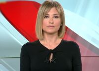 Ράνια Τζίμα: Η «γκάφα» στο κεντρικό δελτίο – Νόμιζε ότι δεν φαινόταν και κάπνισε