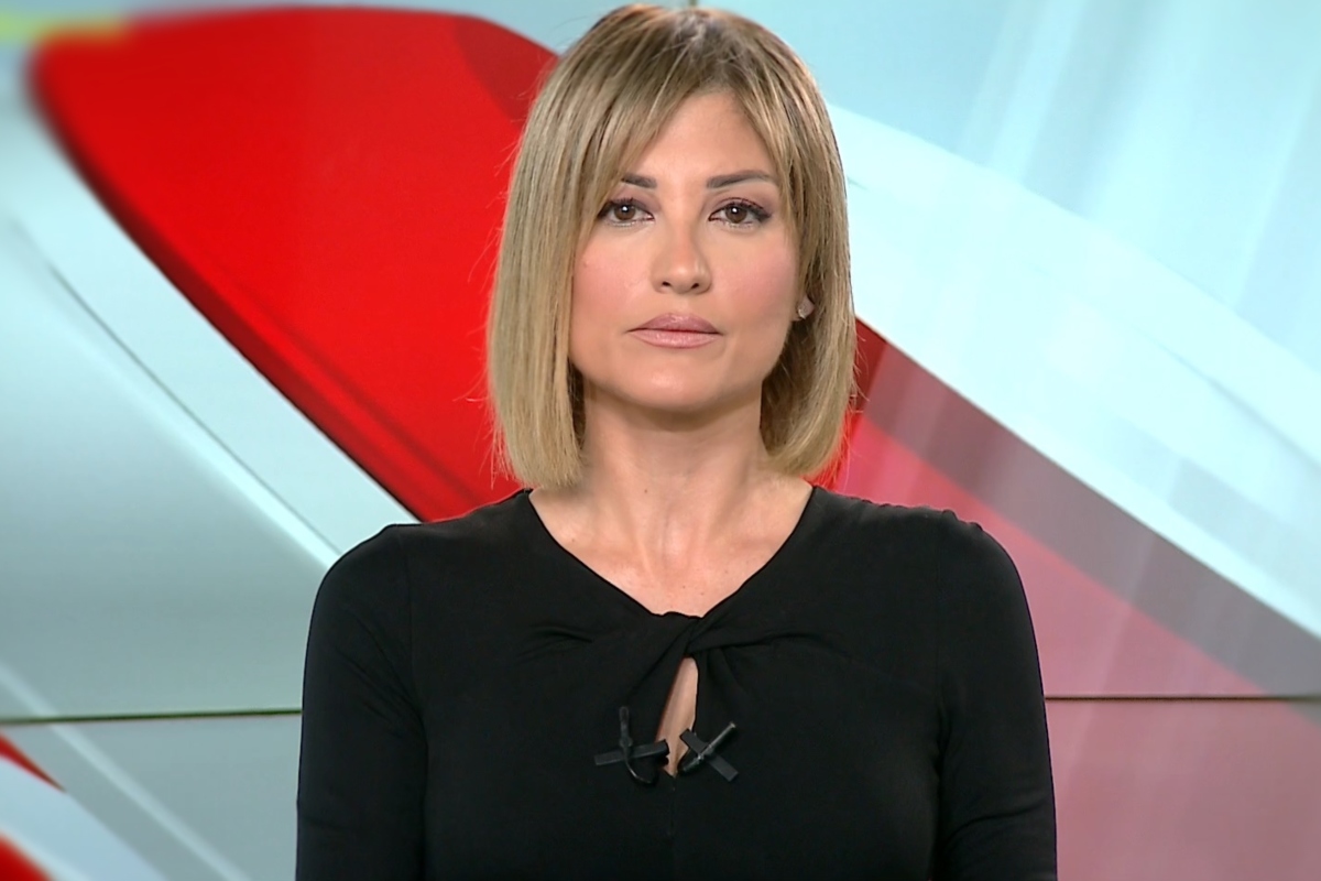 Ράνια Τζίμα: Η «γκάφα» στο κεντρικό δελτίο – Νόμιζε ότι δεν φαινόταν και κάπνισε