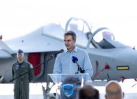 Prime Minister Kyriakos Mitsotakis Explores Advanced Aviation Training at Kalamata Base