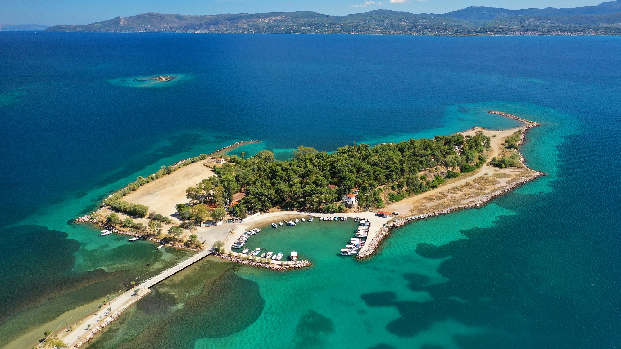 Δεκαπενταύγουστος Τουρισμός: Πληρότητες που αγγίζουν το 100% σε πολλά νησιά