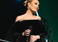 “Πάγωσε” το κοινό της Adele! Σταμάτησε συναυλία και ξέσπασε σε κλάματα [vid]