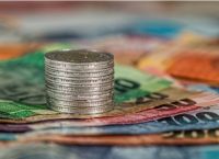 Πόσους τόκους γλίτωσαν οι συνεπείς δανειολήπτες από το “πάγωμα” στα επιτόκια