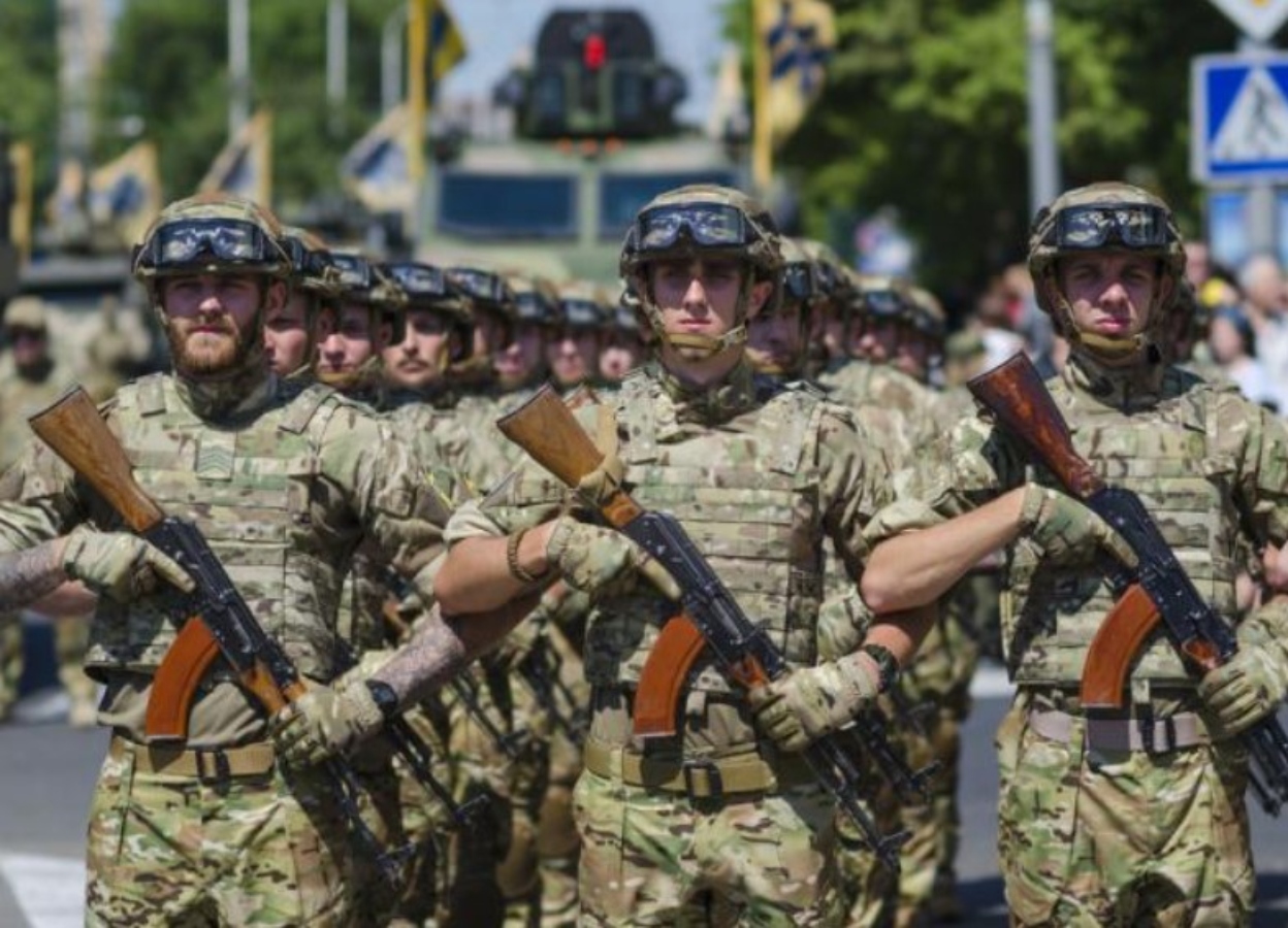 Πόλεμος στην Ουκρανία: Το Τάγμα Αζόφ αναδιοργανώθηκε και πολεμά στο μέτωπο