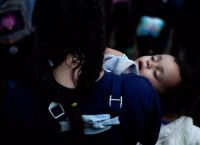 Παράνομες υιοθεσίες: Περίπου 200 γυναίκες εμπλέκονται στο κύκλωμα