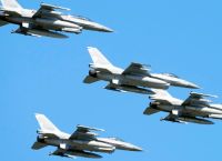 Οι ΗΠΑ εγκρίνουν παραδόσεις F-16 στην Ουκρανία από τη Δανία και την Ολλανδία