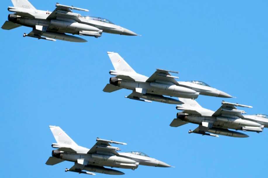 Οι ΗΠΑ εγκρίνουν παραδόσεις F-16 στην Ουκρανία από τη Δανία και την Ολλανδία