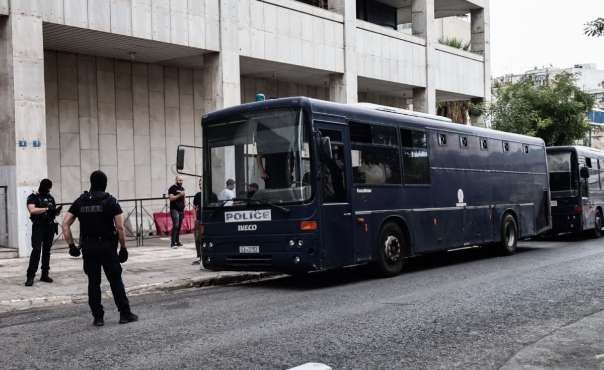 Νέα Φιλαδέλφεια: Πώς ταυτοποίησε η ΕΛ.ΑΣ. τον Έλληνα οπαδό που συνελήφθη