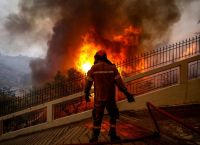 Ελλάδα: Αντιμέτωπη με 104 πυρκαγιές η Πυροσβεστική- Που υπάρχουν αναζωπυρώσεις