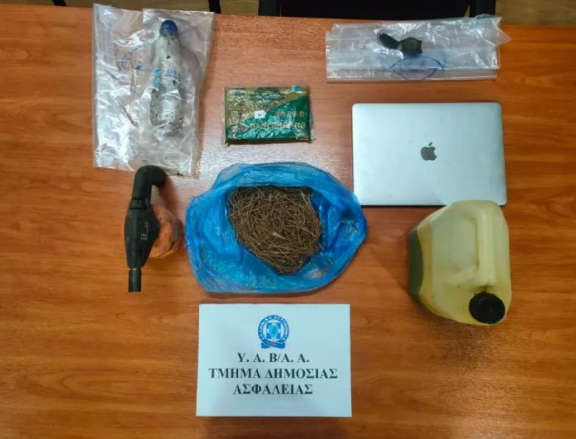 Τουλάχιστον τρεις εμπρησμοί από τον συλληφθέντα στον Αυλώνα – Προσανάμματα, φλόγιστρο στο σπίτι του