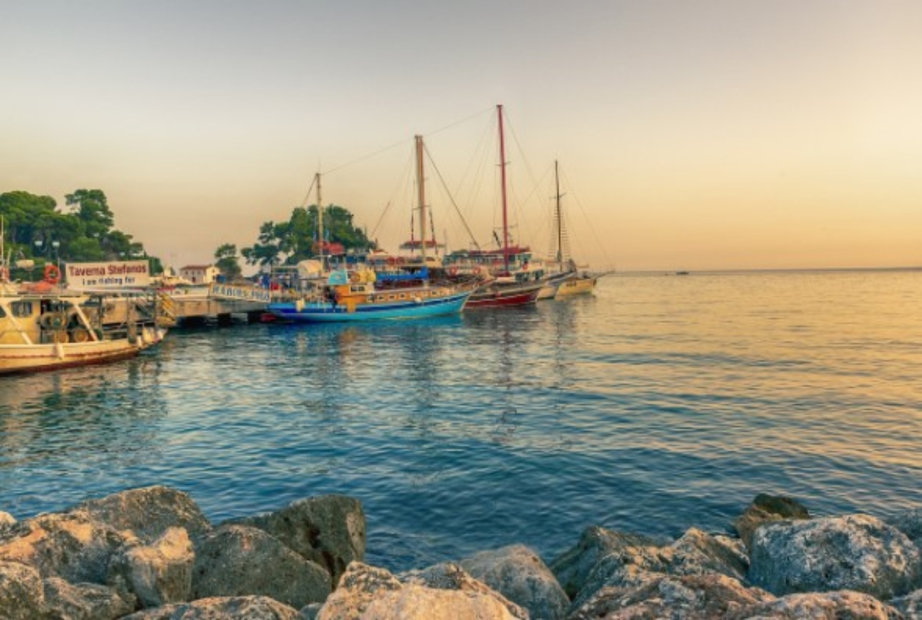Το Σαρακήνικο πόλος έλξης χιλιάδων τουριστών