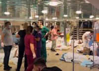 Φωτιές τώρα Αλεξανδρούπολη: Συγκλονίζουν οι εικόνες των ασθενών που είναι στοιβαγμένοι σε πλωτό «νοσοκομείο»