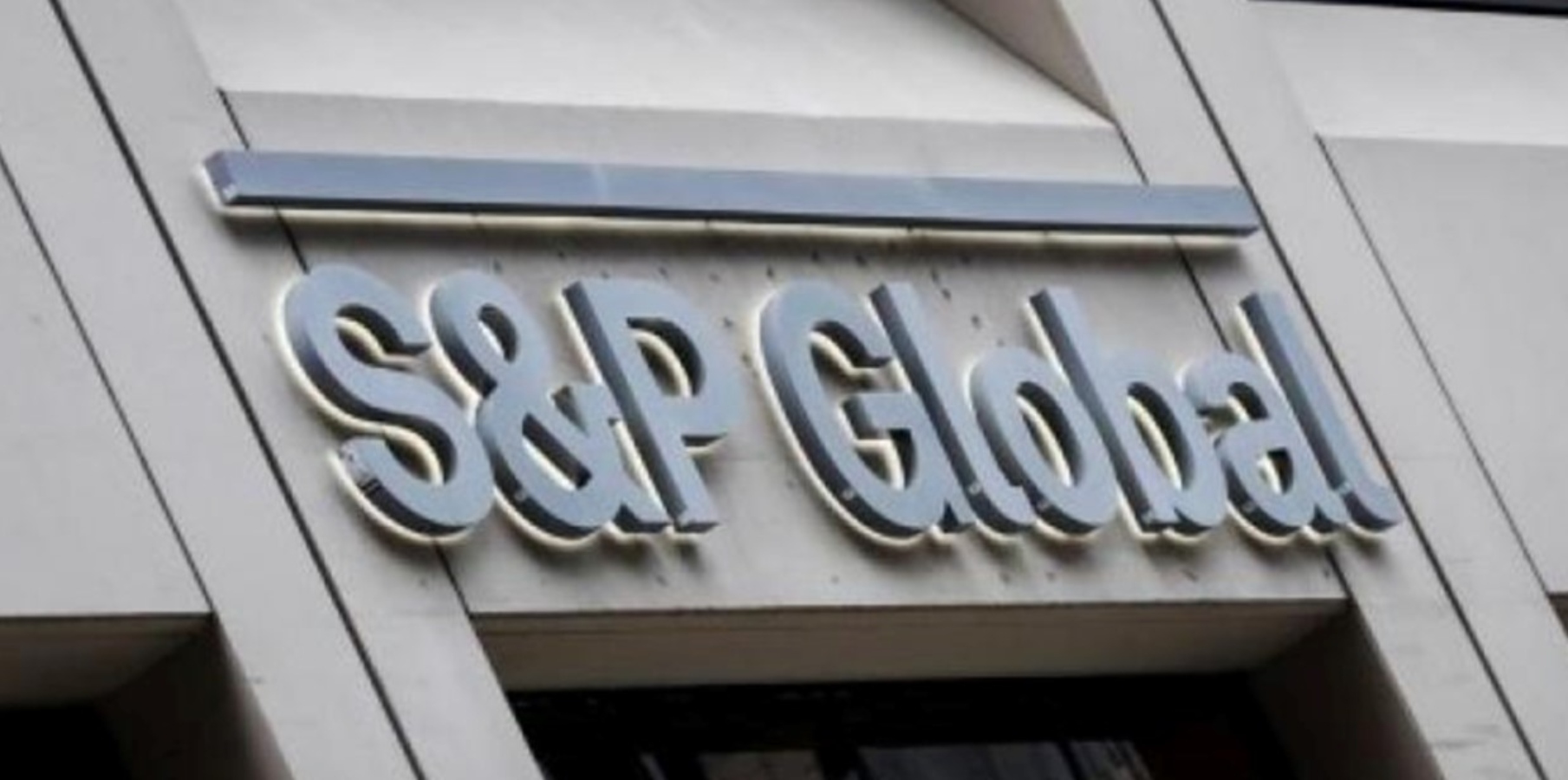 Η S&P υποβάθμισε πέντε αμερικανικές τράπεζες λόγω ανησυχιών ρευστότητας