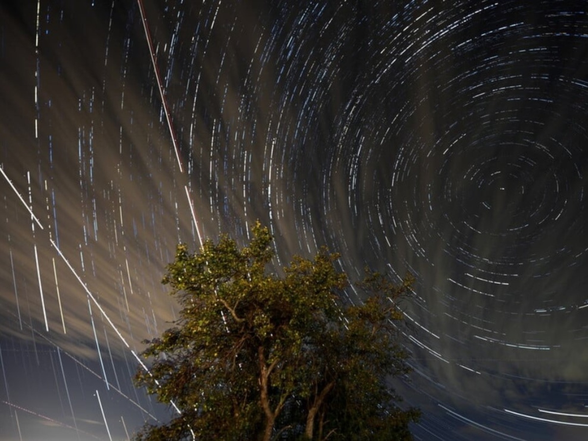 Περσείδες: Εικόνες από το θεαματικό φαινόμενο βροχής «πεφταστεριών»