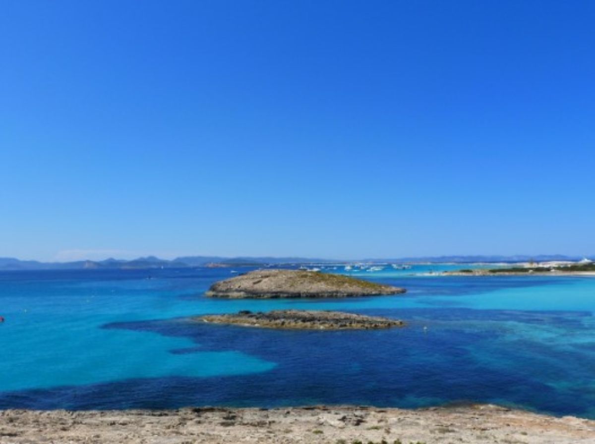 Ίμπιζα, ο καλοκαιρινός εφιάλτης του υπερτουρισμού