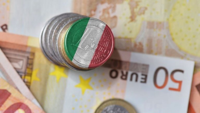 Η Ιταλία αιφνιδίασε τις αγορές με νέο φόρο στα υπερκέρδη των τραπεζών