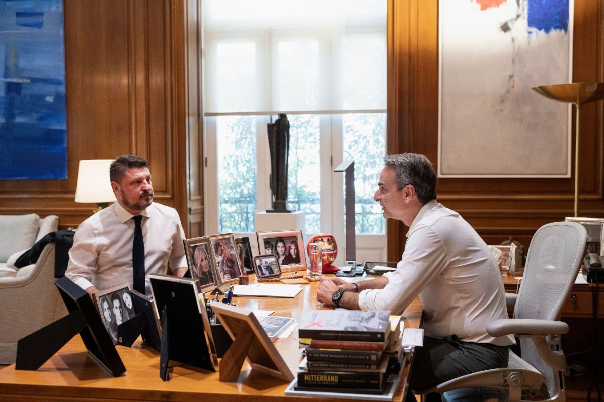 Συνάντηση Μητσοτάκη με τον υποψήφιο περιφερειάρχη Νίκο Χαρδαλιά